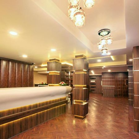 Hotel Kings Empire Kochi Екстер'єр фото